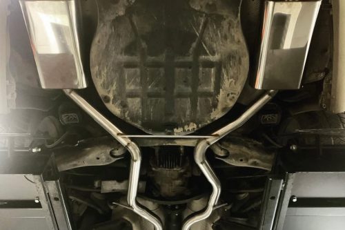 Handgefertigte Edelstahl Auspuffanlage