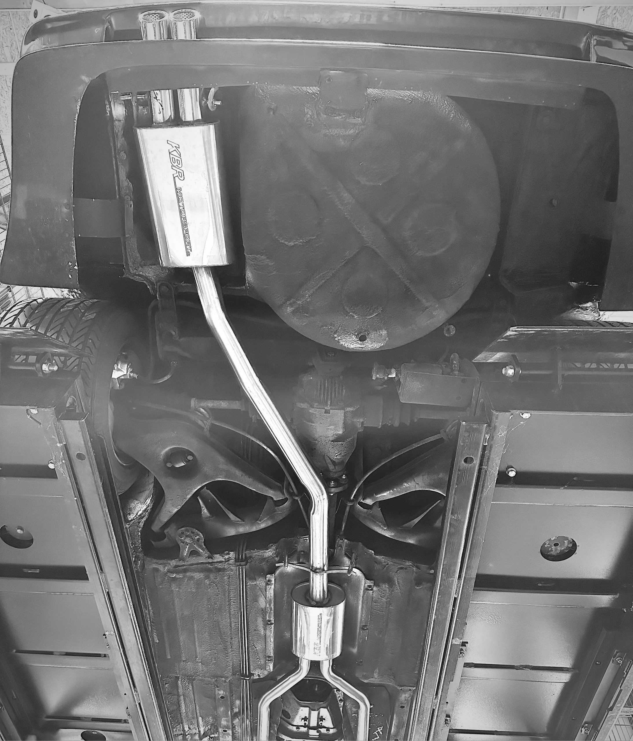 Handgefertigte Edelstahl Auspuffanlage