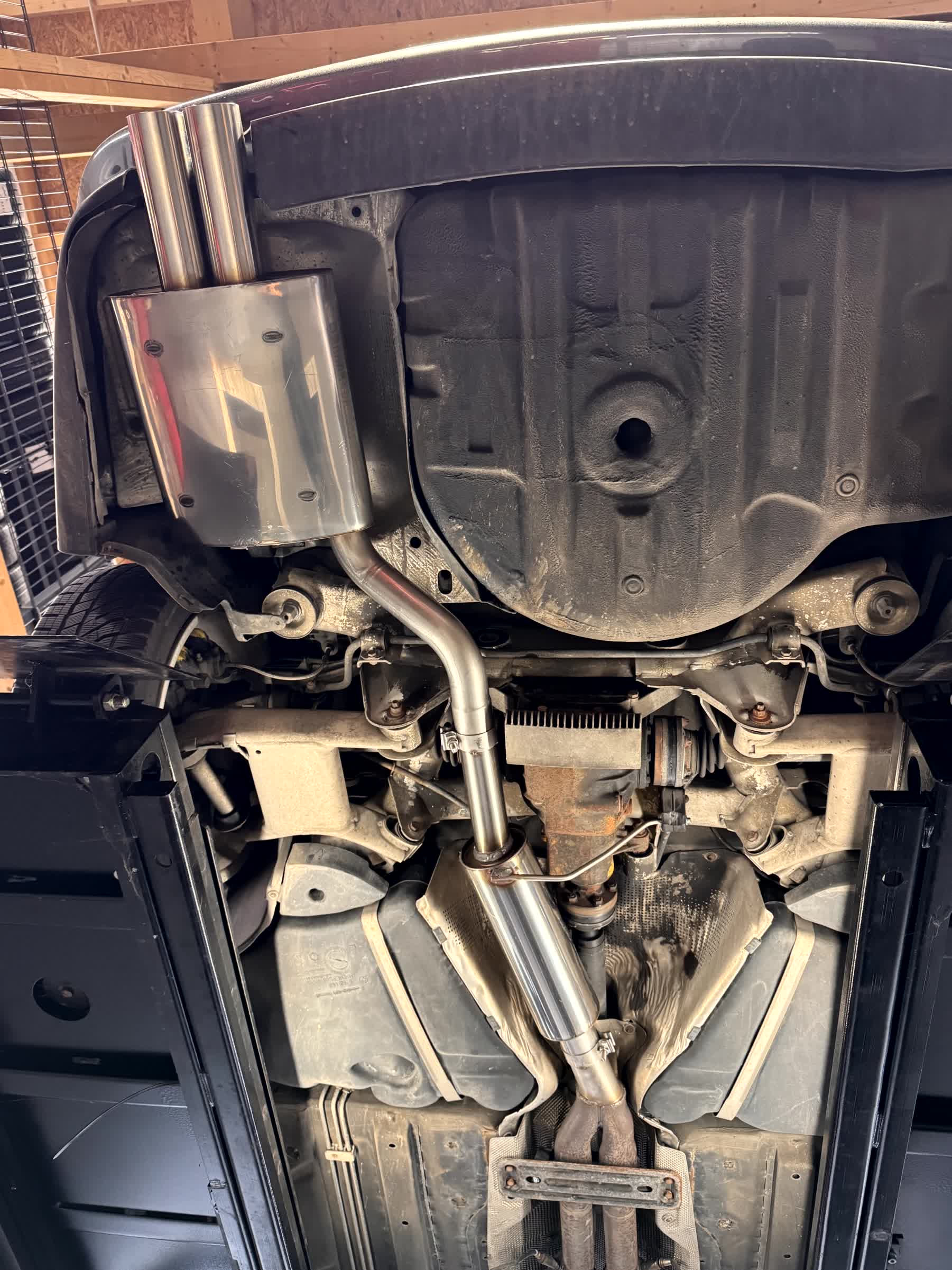 Handgefertigte Edelstahl Auspuffanlage