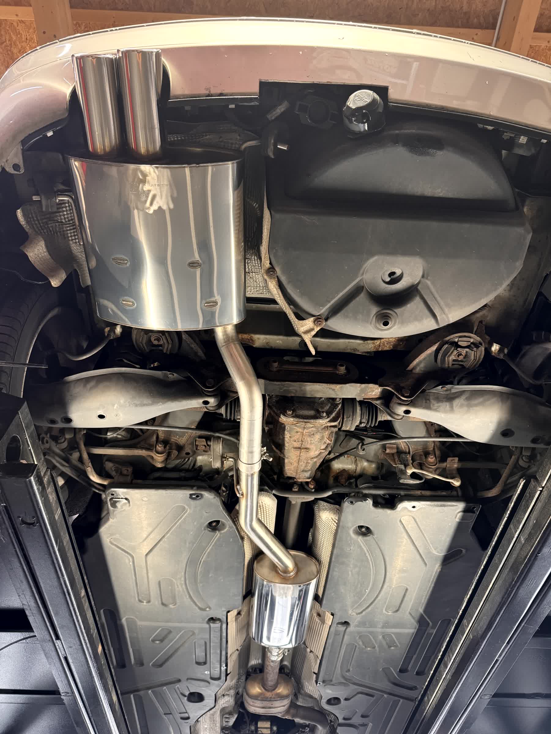 Handgefertigte Edelstahl Auspuffanlage