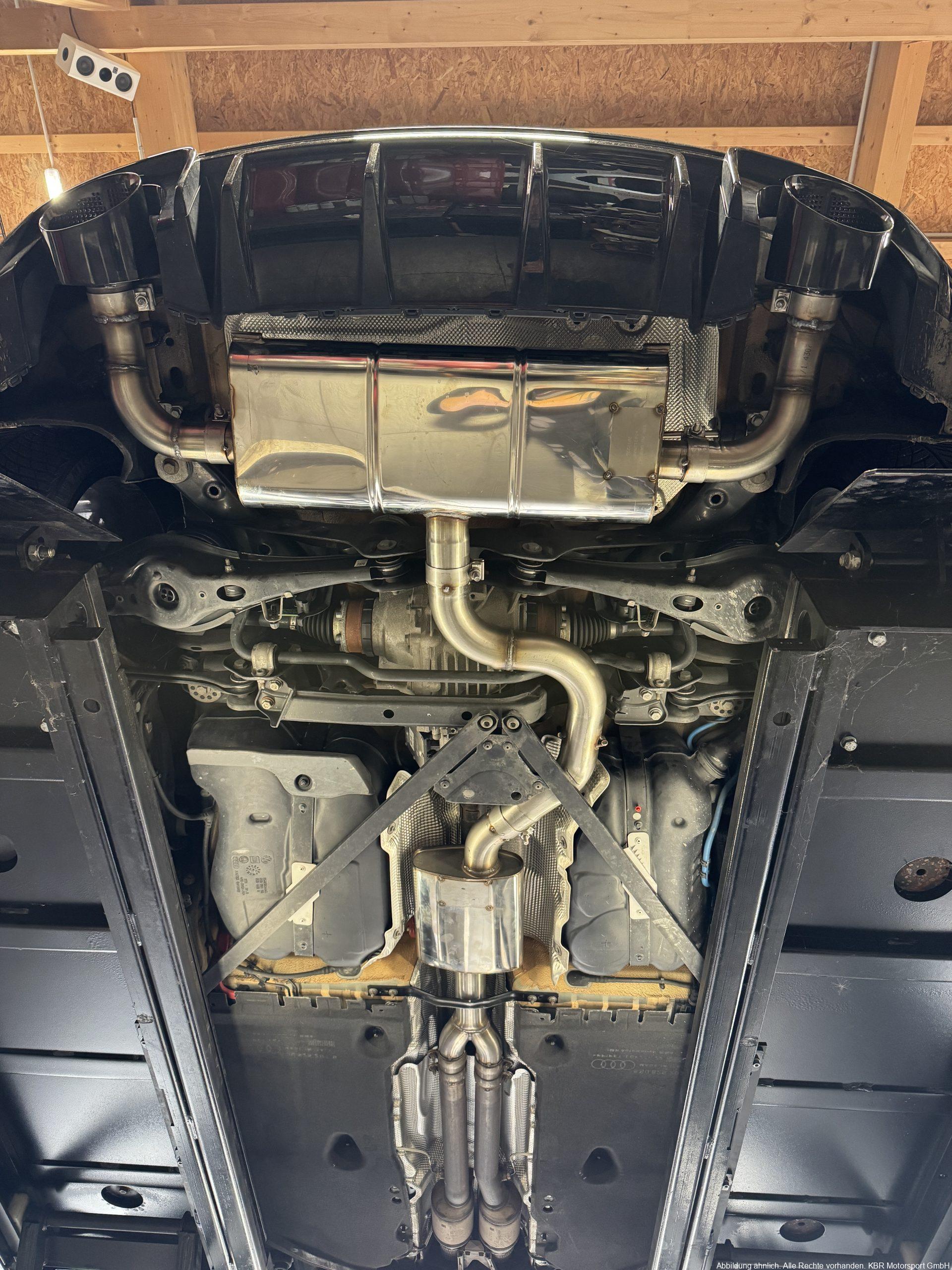 Handgefertigte Edelstahl Auspuffanlage (Serienendrohre in der Stoßstange)