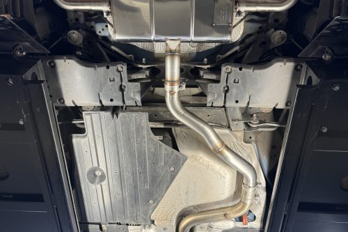 Handgefertigte Edelstahl Auspuffanlage-Endschalldämpfer Quer mit vier Endrohren