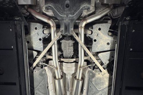 Handgefertigte Edelstahl Auspuffanlage