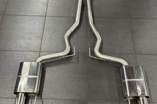 Handgefertigte Edelstahl Auspuffanlage