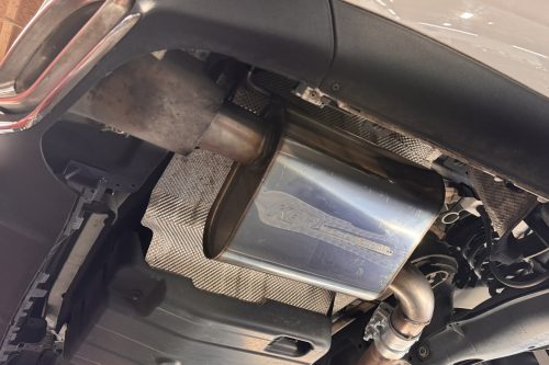 Handgefertigter Edelstahl Auspuff-Endschalldämpfer (Serienendrohre in der Stoßstange)