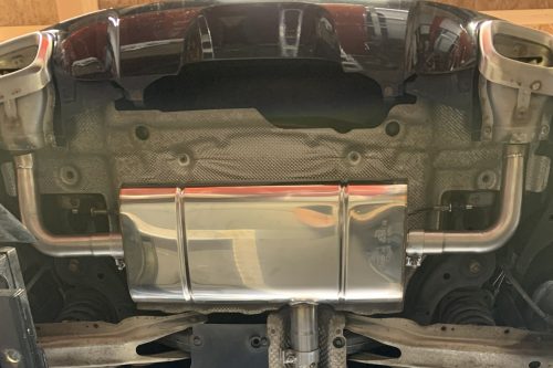 Handgefertigter Edelstahl Auspuff-Endschalldämpfer (Serienendrohre in der Stoßstange)