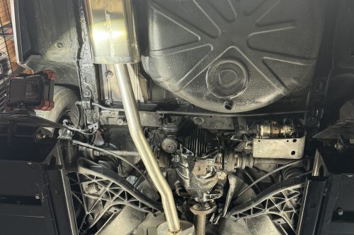 Handgefertigte Edelstahl Auspuffanlage in Serien Optik